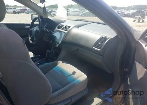 2005 Honda Accord 2.4 Lx z USA, uszkodzony, nr VIN 1HGCM56485L003552